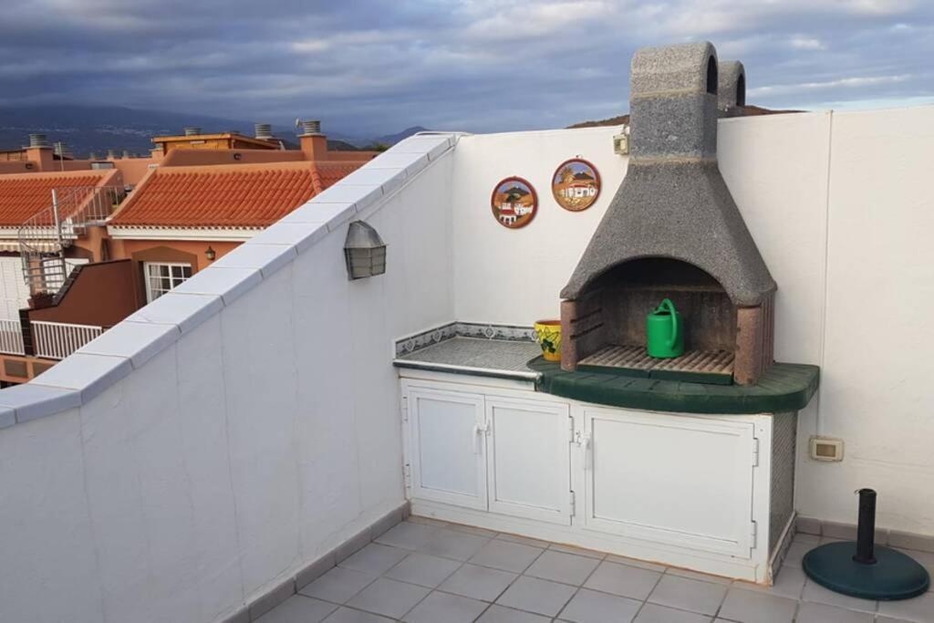 Private Apartment With Roof Terrace Arona  Eksteriør bilde